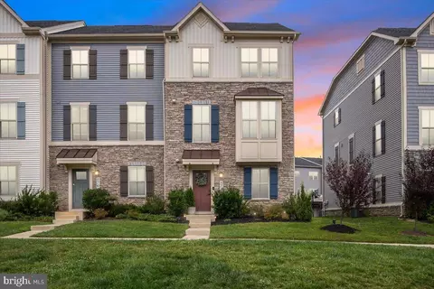 5759 Meadowood St, New Market, MD 21774