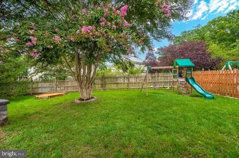 Exterior - 9548 Kingston Pl, Frederick, MD 21701 photo 6 of 13