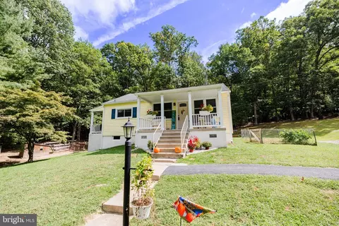 5349 Woodville Rd, Mount Airy, MD 21771