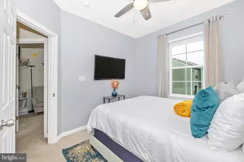 Bedroom - 6305 Posey St, Frederick, MD 21703 photo 6 of 11