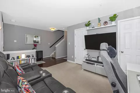 Entry Way - 6305 Posey St, Frederick, MD 21703 photo 3 of 8
