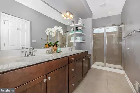 Bath - 6305 Posey St, Frederick, MD 21703 photo 3 of 4