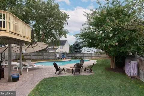Exterior - 1807 Rainbow Falls Ct, Frederick, MD 21702 photo 9 of 10