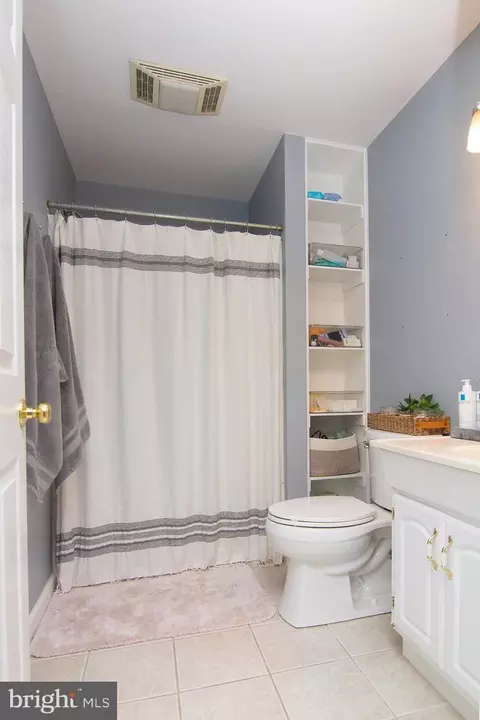 Bath - 1807 Rainbow Falls Ct, Frederick, MD 21702 photo 4 of 4