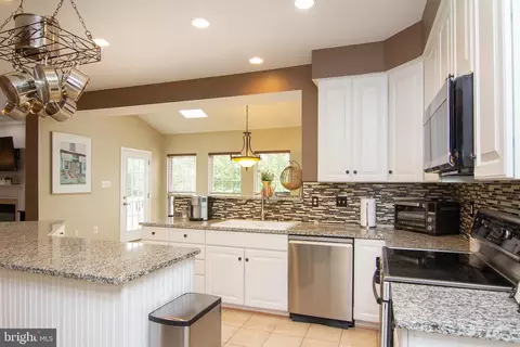 Kitchen - 1807 Rainbow Falls Ct, Frederick, MD 21702 photo 2 of 6