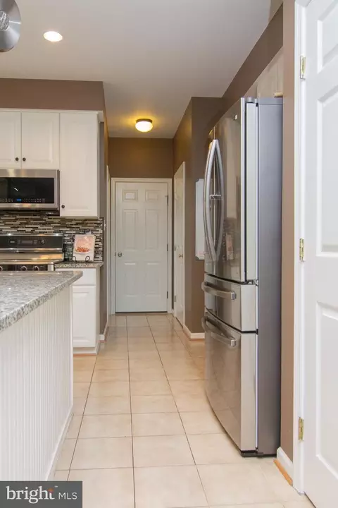 Entry Way - 1807 Rainbow Falls Ct, Frederick, MD 21702 photo 2 of 5