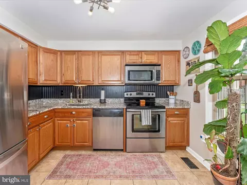 Kitchen - 8220 Red Wing Ct, Frederick, MD 21701 photo 2 of 5