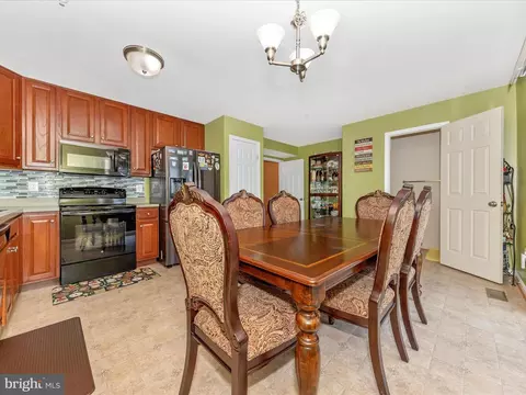 1119 Frontline Dr, Frederick, MD 21703 photo 17