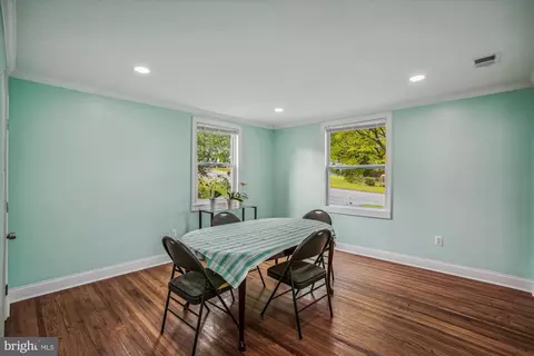 Dining - 904 Oak St, Frederick, MD 21703 photo 1 of 1