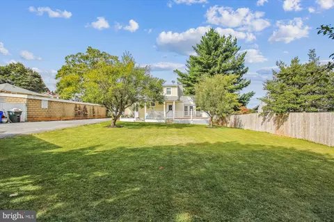 Exterior - 904 Oak St, Frederick, MD 21703 photo 11 of 17