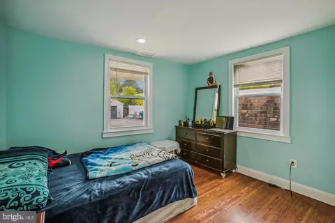 Bedroom - 904 Oak St, Frederick, MD 21703 photo 1 of 7