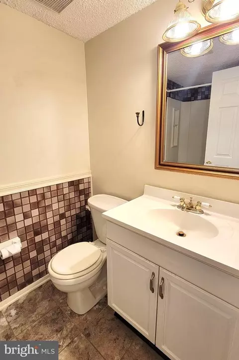 995 D Heather Ridge Dr #4D, Frederick, MD 21702 photo 5