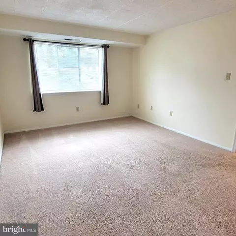 995 D Heather Ridge Dr #4D, Frederick, MD 21702 photo 7