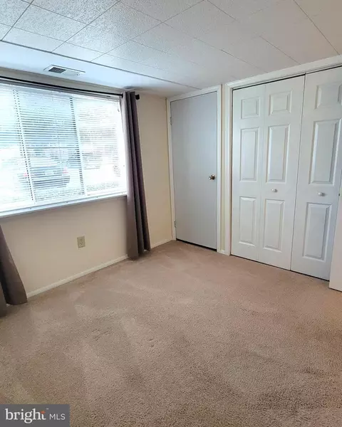 995 D Heather Ridge Dr #4D, Frederick, MD 21702 photo 6