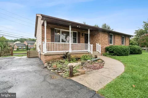 8202 Winter Snow Ct, Frederick, MD 21702 photo 6