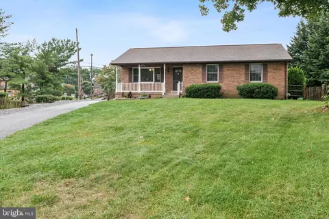 8202 Winter Snow Ct, Frederick, MD 21702 photo 3