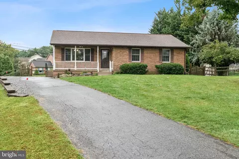 8202 Winter Snow Ct, Frederick, MD 21702 photo 5