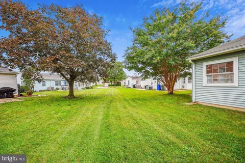 Exterior - 6905 Hackberry Ct, Frederick, MD 21703 photo 2 of 4