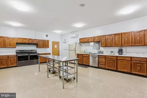 Kitchen - 6905 Hackberry Ct, Frederick, MD 21703 photo 3 of 3