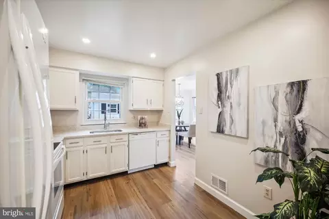 Entry Way - 6905 Hackberry Ct, Frederick, MD 21703 photo 1 of 2