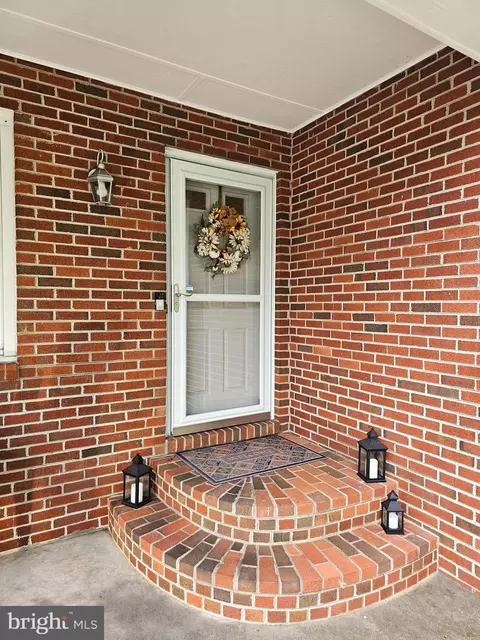 Exterior - 5339 Gold Mine Rd, Frederick, MD 21703 photo 2 of 4