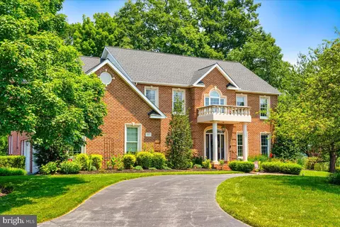 8701 Berwick Pl N, Ijamsville, MD 21754