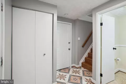 Entry Way - 209 Savage Rd, Frederick, MD 21702 photo 2 of 6