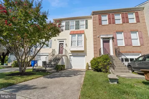 5220 Bamburg Ct, Frederick, MD 21703