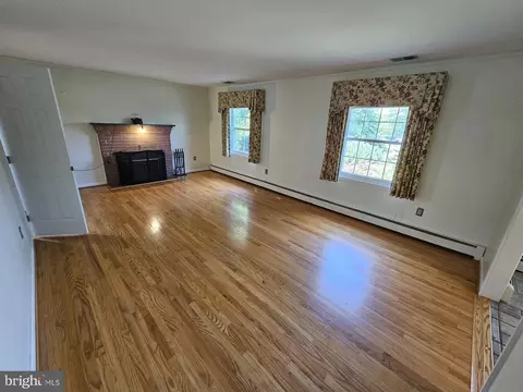 4524 Willow Tree Dr, Middletown, MD 21769 photo 7