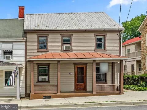 307 W Main St, Middletown, MD 21769