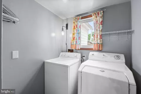 307 W Main St, Middletown, MD 21769 photo 17