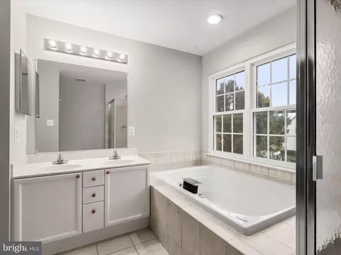 Bath - 3711 Singleton Ter, Frederick, MD 21704 photo 3 of 6