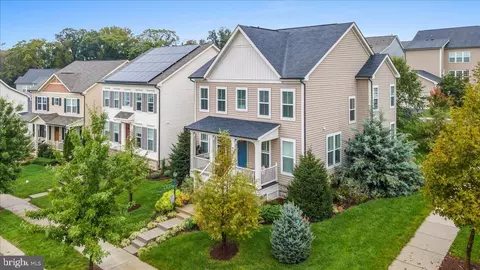 8434 Cliffview Ln, Frederick, MD 21704