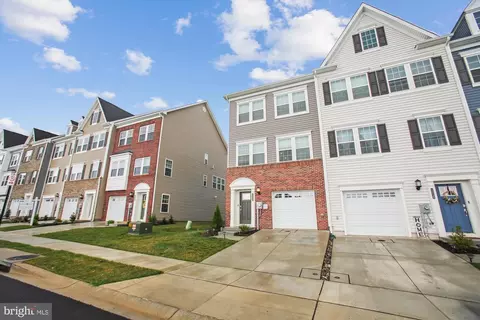 1313 Arvon Trl, Frederick, MD 21702
