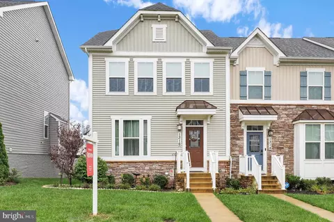 1316 Scheer St, Brunswick, MD 21716