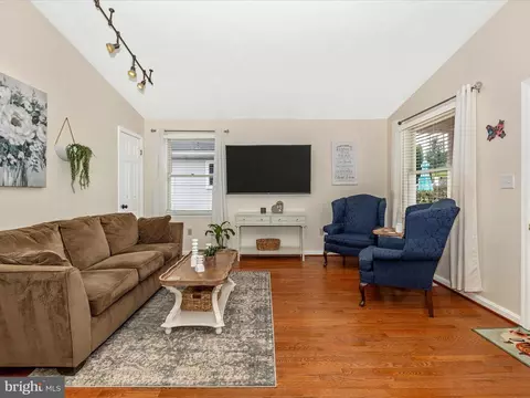 606 E St E, Brunswick, MD 21716 photo 5