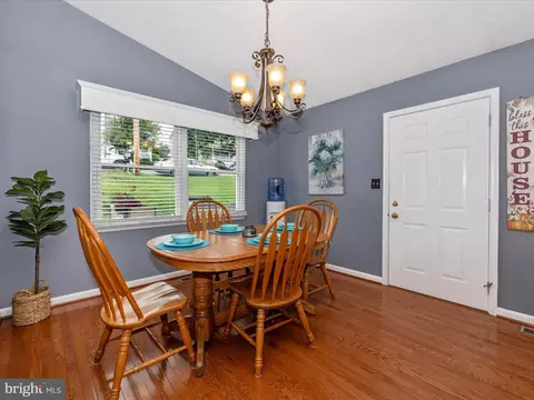 606 E St E, Brunswick, MD 21716 photo 9