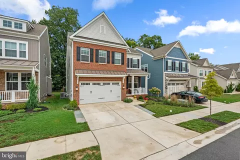 Exterior - 5209 Continental Dr, Frederick, MD 21703 photo 2 of 7