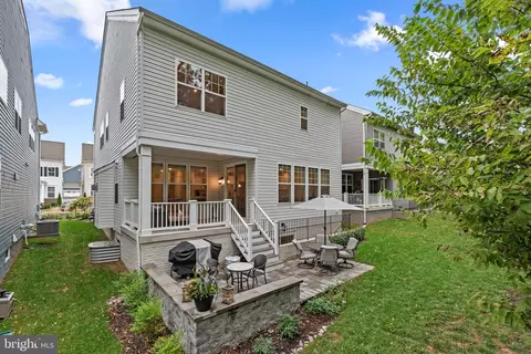 Exterior - 5209 Continental Dr, Frederick, MD 21703 photo 7 of 7