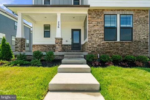 712 Bond St, Frederick, MD 21701 photo 2
