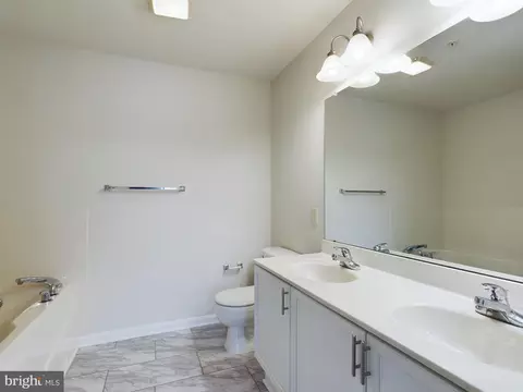 302 Baughmans Ln #M, Frederick, MD 21702 photo 27