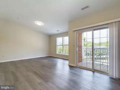 302 Baughmans Ln #M, Frederick, MD 21702 photo 8