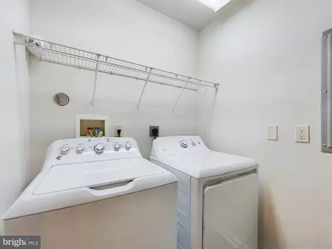 302 Baughmans Ln #M, Frederick, MD 21702 photo 17