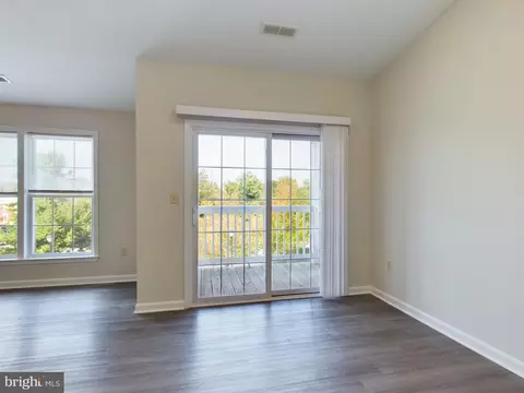 302 Baughmans Ln #M, Frederick, MD 21702 photo 9