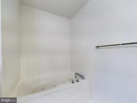 302 Baughmans Ln #M, Frederick, MD 21702 photo 28