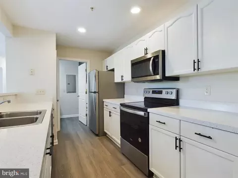 302 Baughmans Ln #M, Frederick, MD 21702 photo 13
