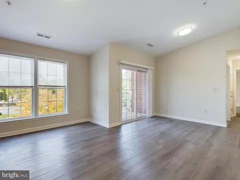 302 Baughmans Ln #M, Frederick, MD 21702 photo 10