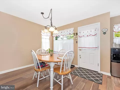 Entry Way - 9211 Ridgefield Cir, Frederick, MD 21701 photo 4 of 5