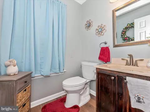 Bath - 9211 Ridgefield Cir, Frederick, MD 21701 photo 1 of 7