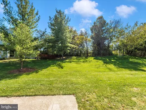 Exterior - 9211 Ridgefield Cir, Frederick, MD 21701 photo 14 of 16